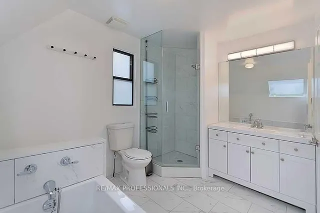 Additional image 20 of 164 Quebec Ave