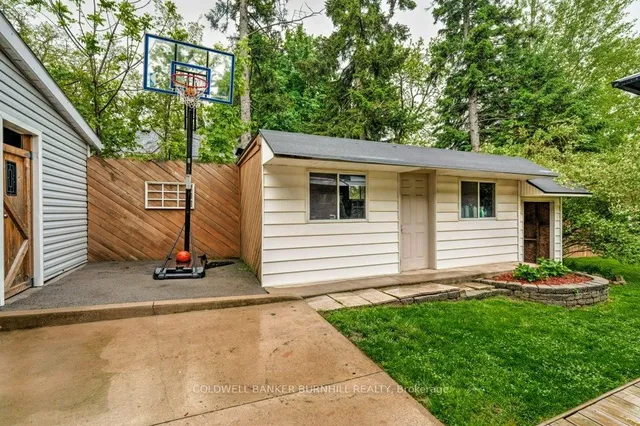 Additional image 39 of 54 Flamboro St