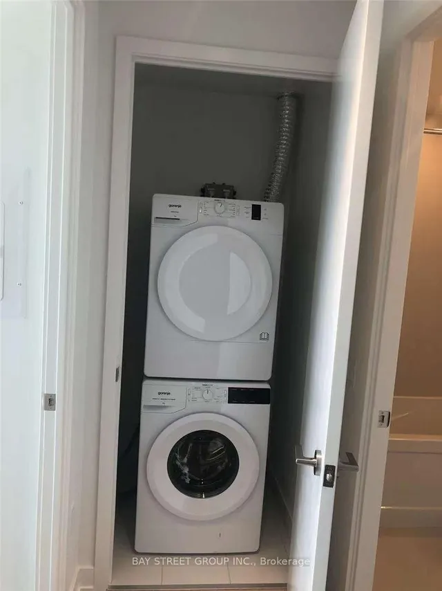 Additional image 9 of 15 Queens Quay Unit 1810