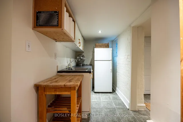 Additional image 27 of 21A Grafton Ave