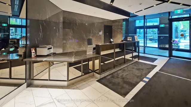 Additional image 16 of 327 King St Unit 1005