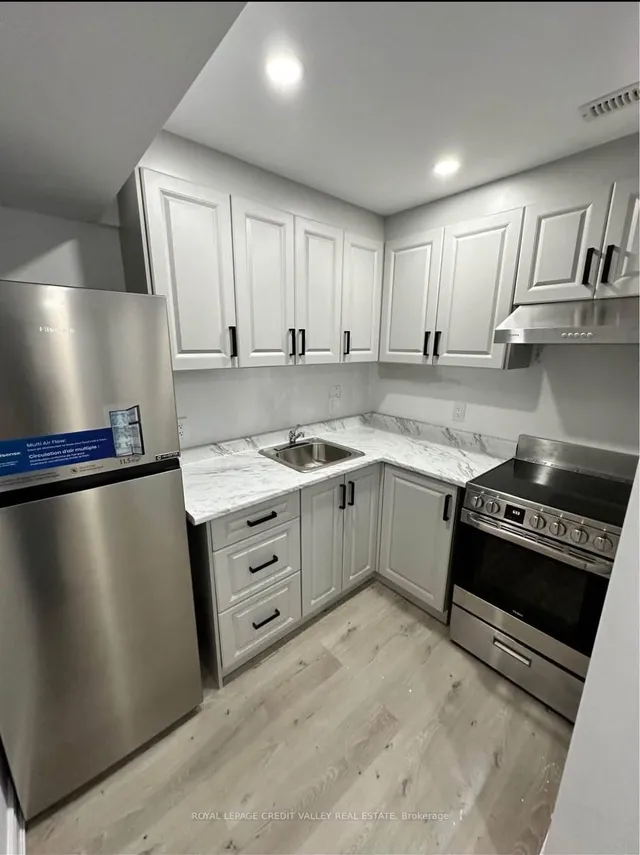 Additional image 21 of 55 Rockcliffe Dr