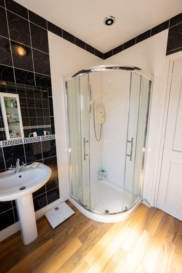 Additional image 25 of St. Catherine Street, Banff, AB45