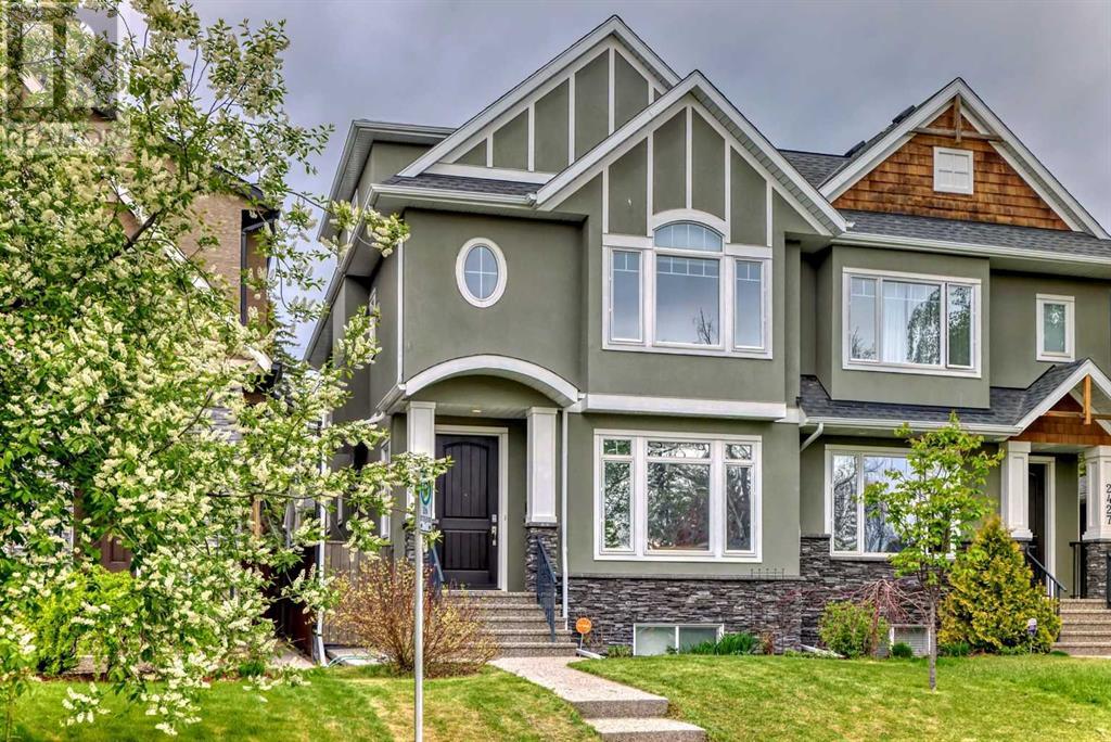 2425 22A Street NW|Calgary, Alberta T2M3X8