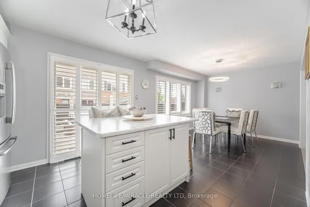 Additional image 18 of 115 Vanhorne Clse