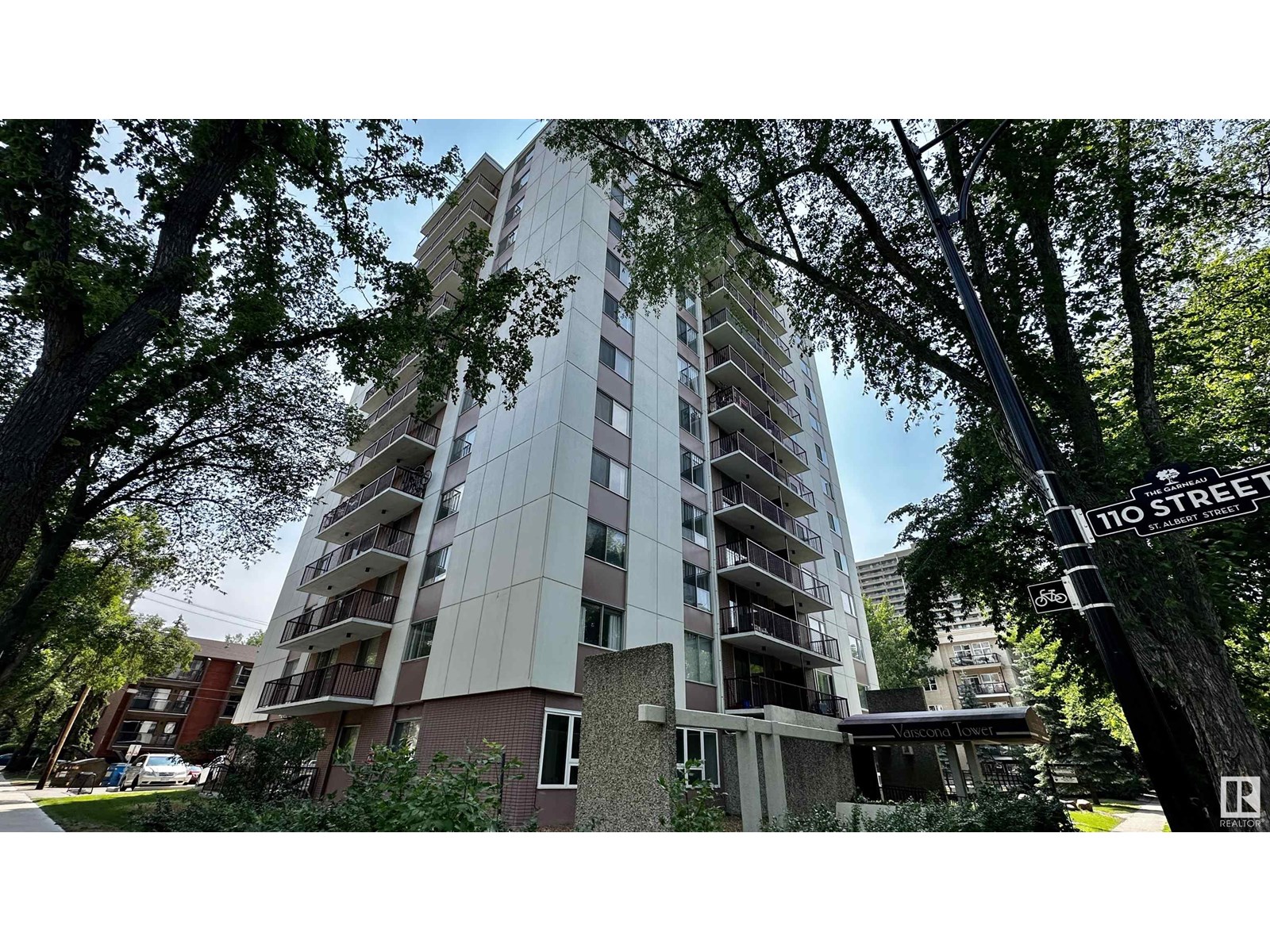 #1005 11007 83 AV NW|Edmonton, Alberta T6G0T9