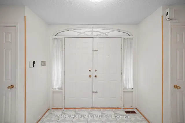 Additional image 4 of 7 Vogue Cres