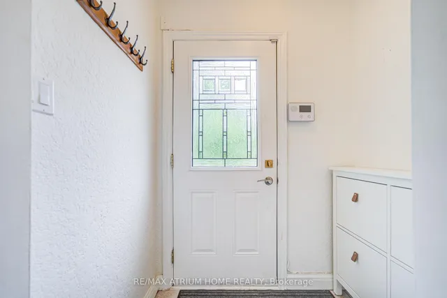 Additional image 17 of 293 Poyntz Ave