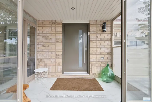 房产图片 5 - 365 Brisdale Dr