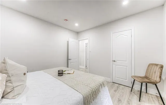 Additional image 33 of 271 Bedford Rd