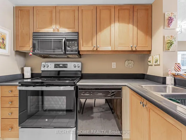 Additional image 10 of 225 Davenport Rd Unit 319