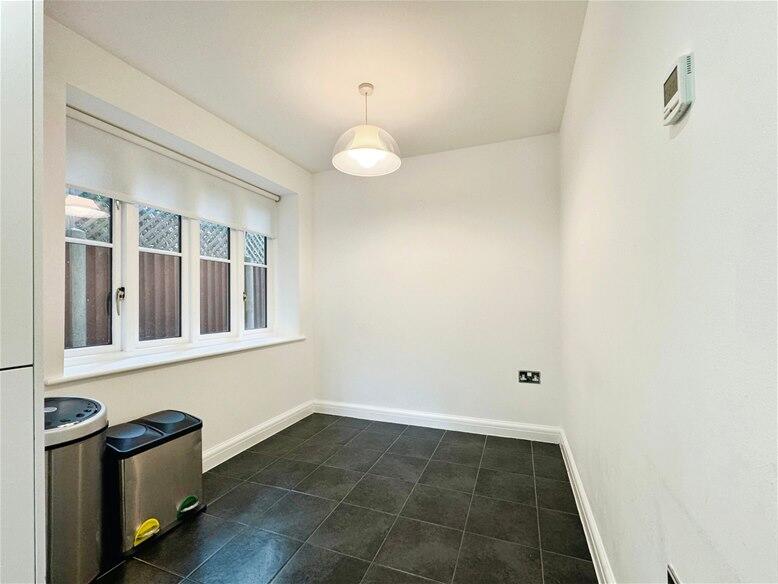 Additional image 4 of Iris Close, Harpenden, AL5