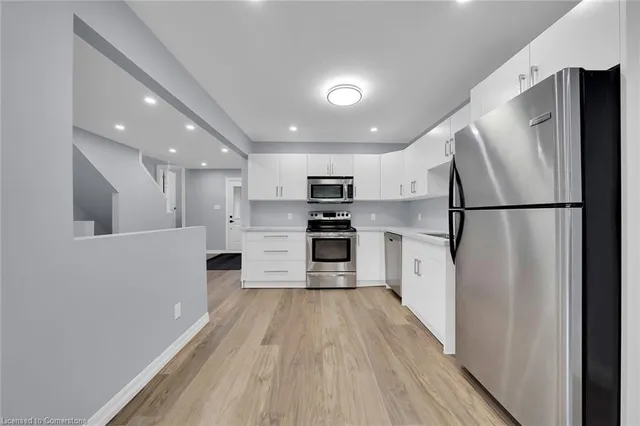 Additional image 28 of 451 Woodview Rd Unit 4