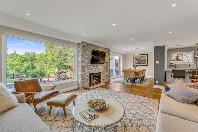 Additional image 10 of 53 Decarie Circ