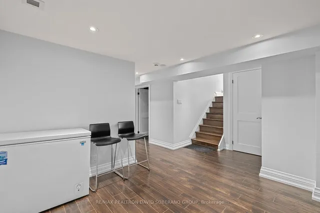 Additional image 28 of 207 Searle Ave