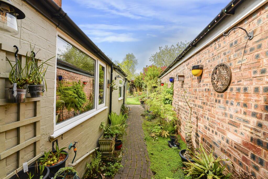 Additional image 24 of Vicarage Road, Kings Heath, Birmingham