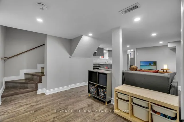 Additional image 30 of 85 Balsam Ave