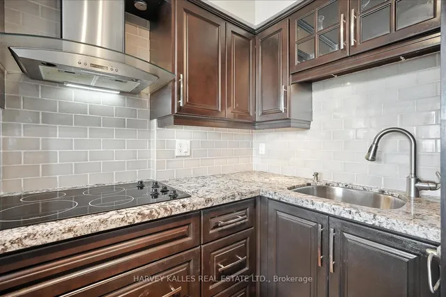 Additional image 16 of 18 Merton St Unit 904