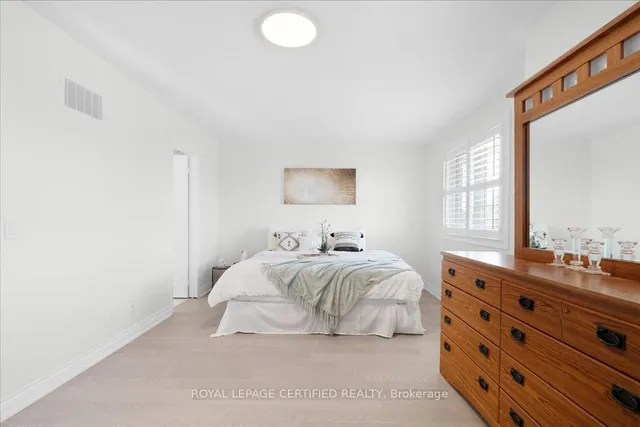 Additional image 15 of 121 Genesee Dr