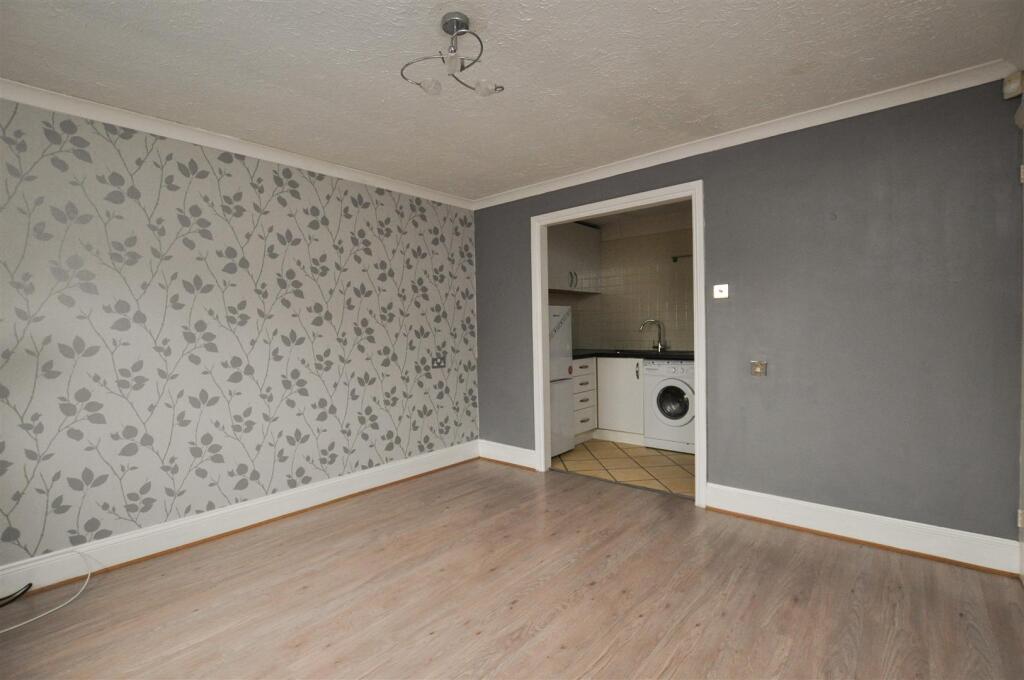 Additional image 4 of Larks Ridge, St Albans