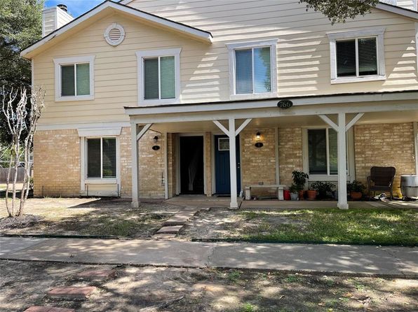 766 Memorial Mews St, Houston, TX 77079