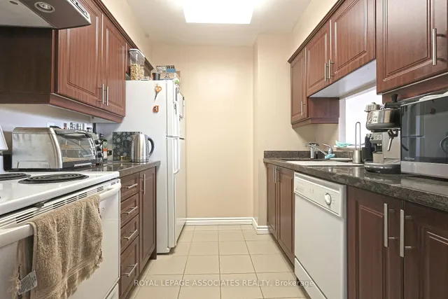Additional image 12 of 21 Overlea Blvd Unit 208