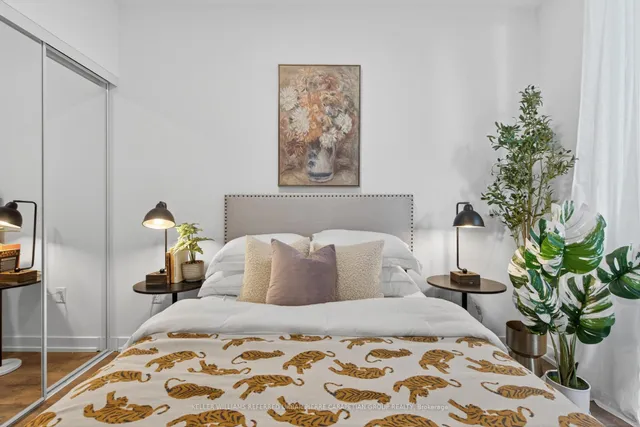 Additional image 27 of 39 Roehampton Ave Unit 408