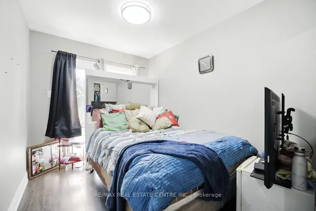 Additional image 24 of 21 Chopin Cres