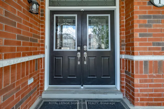 Additional image 3 of 1 Skylar Circ