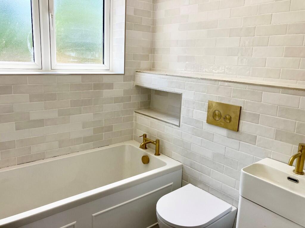 Additional image 15 of Batchwood Drive, St. Albans, Hertfordshire, AL3 5SB