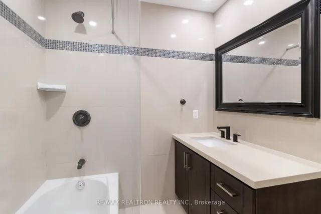 Additional image 30 of 44 Caracas Rd