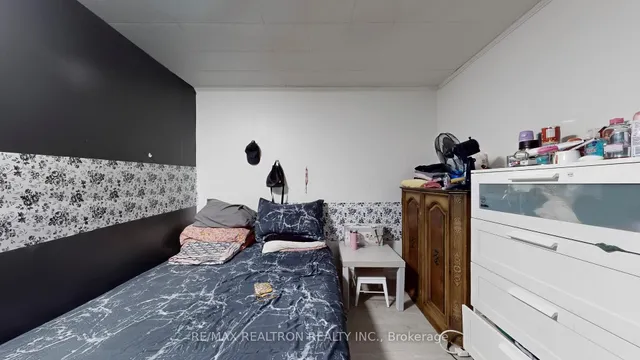 Additional image 23 of 253 Searle Ave