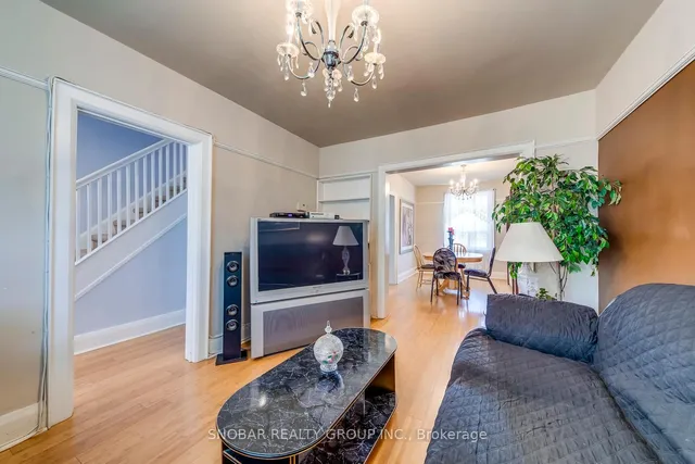 Additional image 11 of 593 Royal York Rd