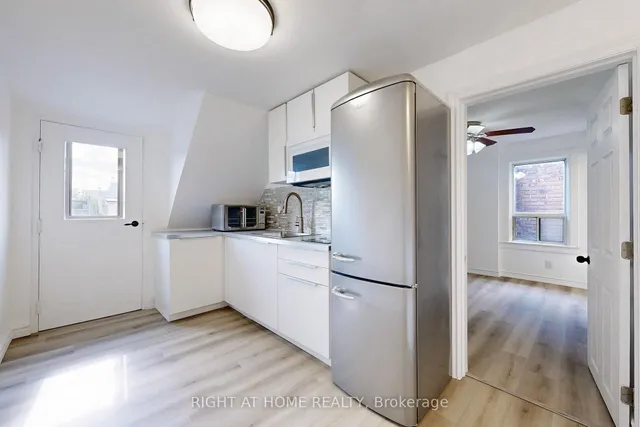 Additional image 26 of 656 Crawford St