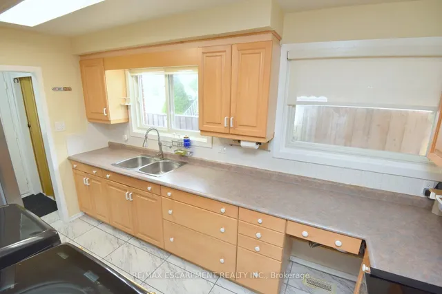 Additional image 14 of 73 Reno Ave