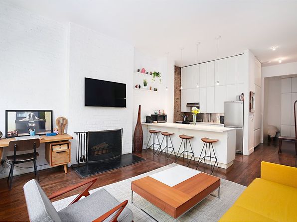 103 E 10th St APT 3B, New York, NY 10003
