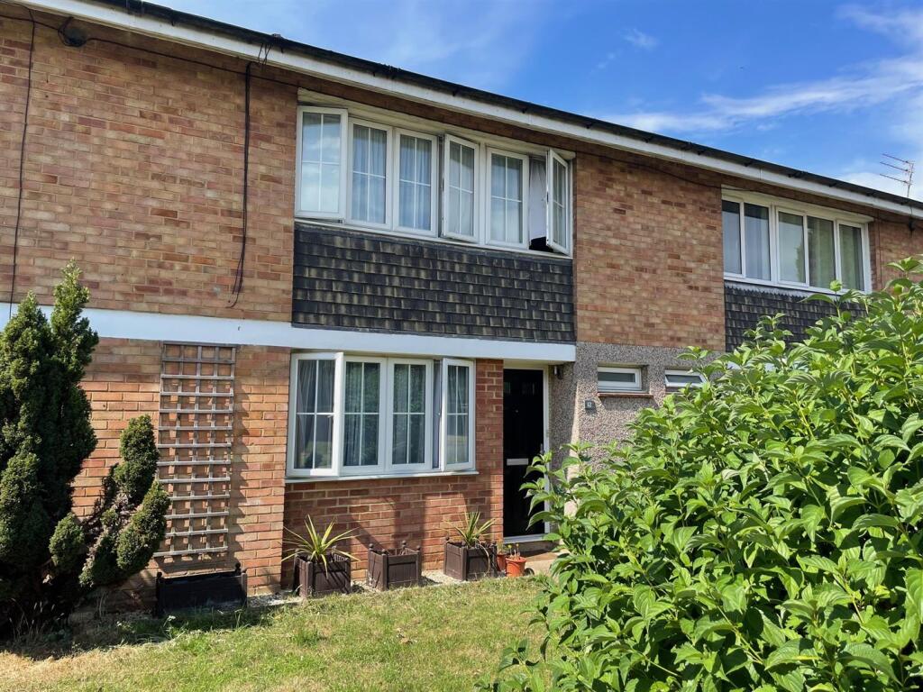 Greville Close, Welham Green