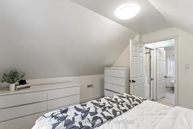 Additional image 31 of 236 Cope St