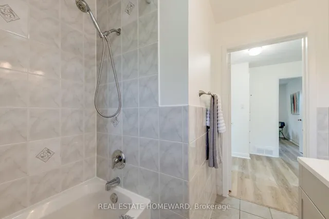 Additional image 36 of 2 Rupert St