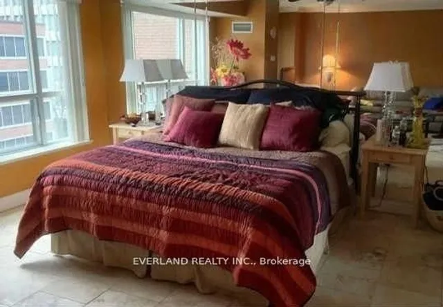 Additional image 4 of 887 Bay St Unit #708