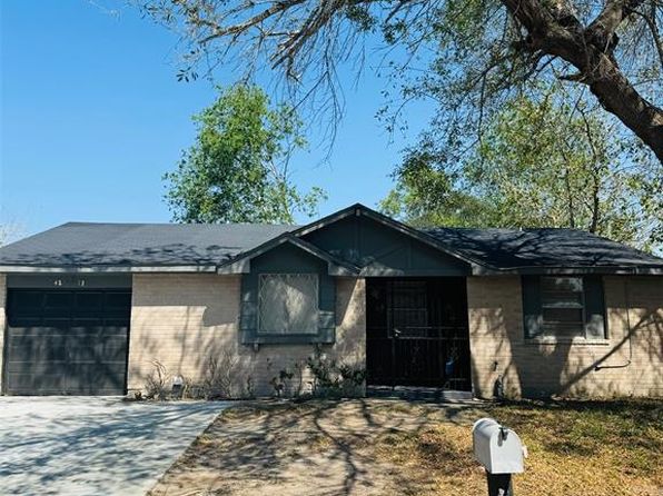 4813 E Ridge Creek Dr, Houston, TX 77053