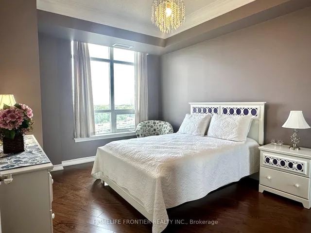 Additional image 10 of 1135 royal york Rd Unit 903