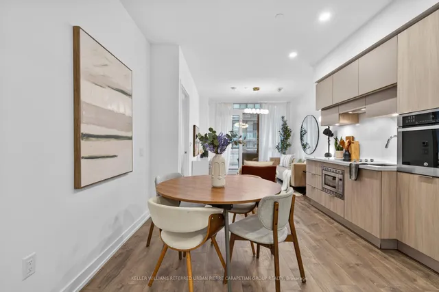 39 Roehampton Ave Unit 408