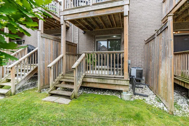 Additional image 34 of 215 Dundas St Unit 53