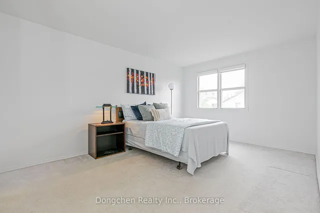 Additional image 28 of 94 Mossbrook Cres