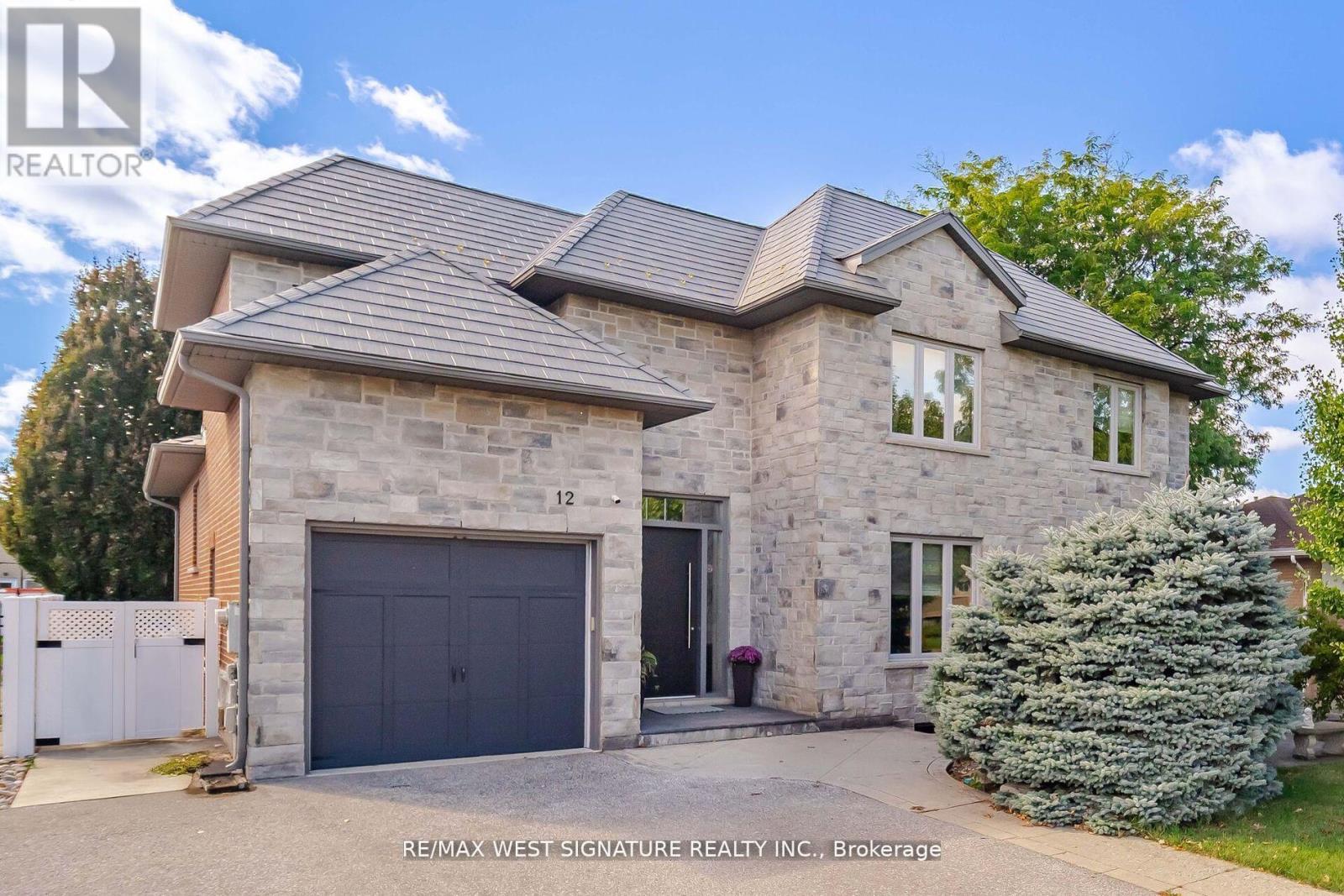 12 GOSLING ROAD|Vaughan (Maple), Ontario L6A1E2