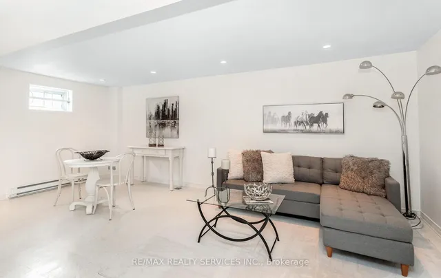 Additional image 33 of 17 Croydon Crt