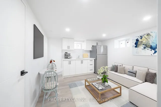 Additional image 30 of 33 Moorecroft Cres