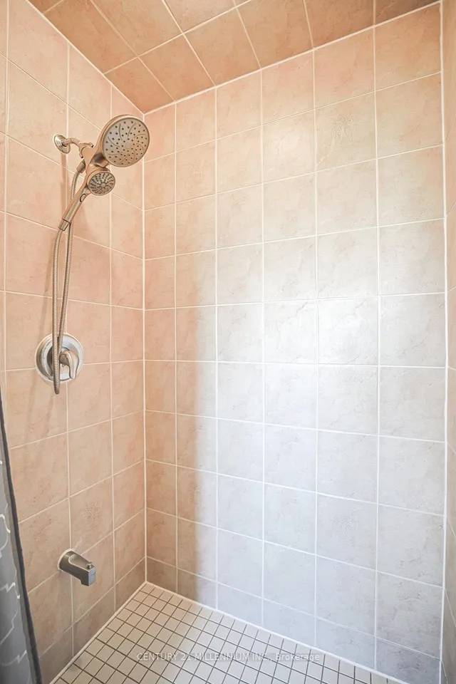 Additional image 30 of 32 Davenhill Rd