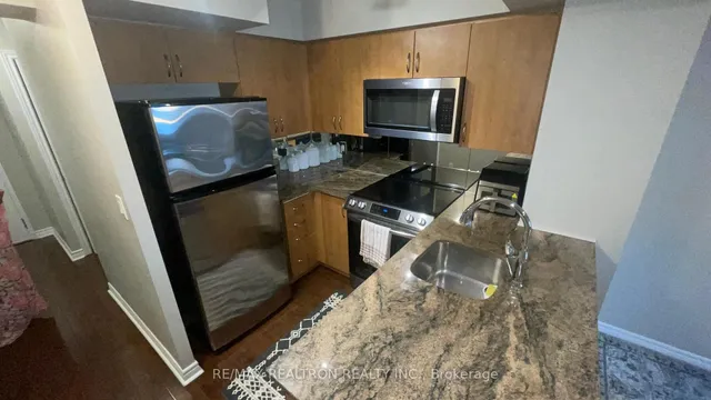 Additional image 12 of 225 Wellesley St Unit 709